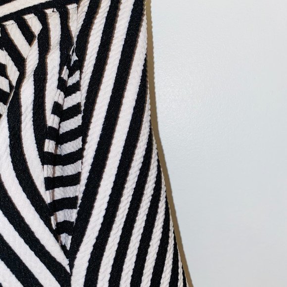 black and white striped skirt - Picture 3 of 5